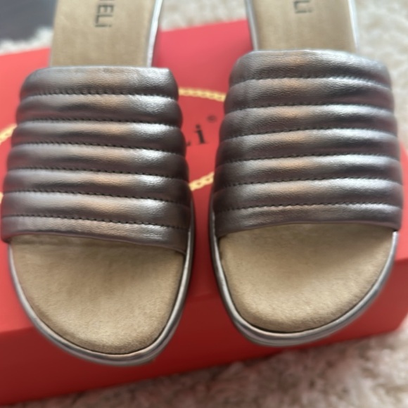 NEW! VANELI ceren puffed silver wedge sandal slides 6.5 - Picture 4 of 8